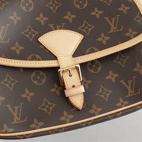 Louis Vuitton Sologne .